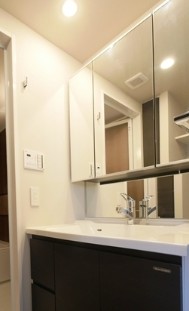 洗面設備　※こちらのお写真は他部屋になり参考写真です※