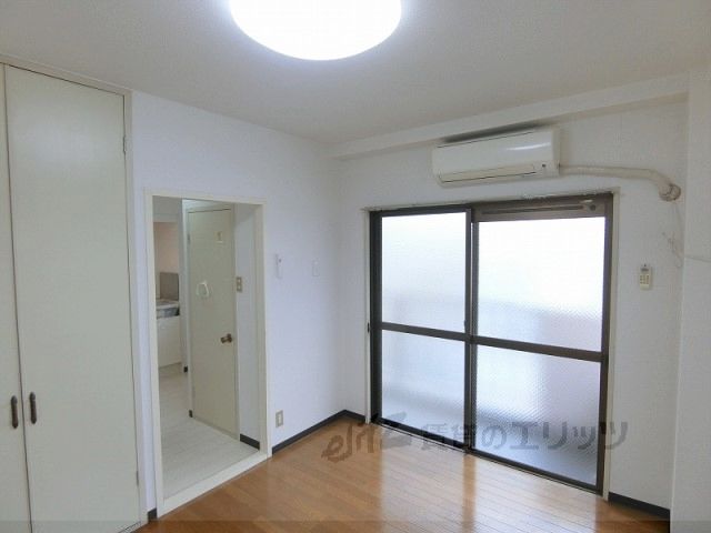 居室・リビング　洋室