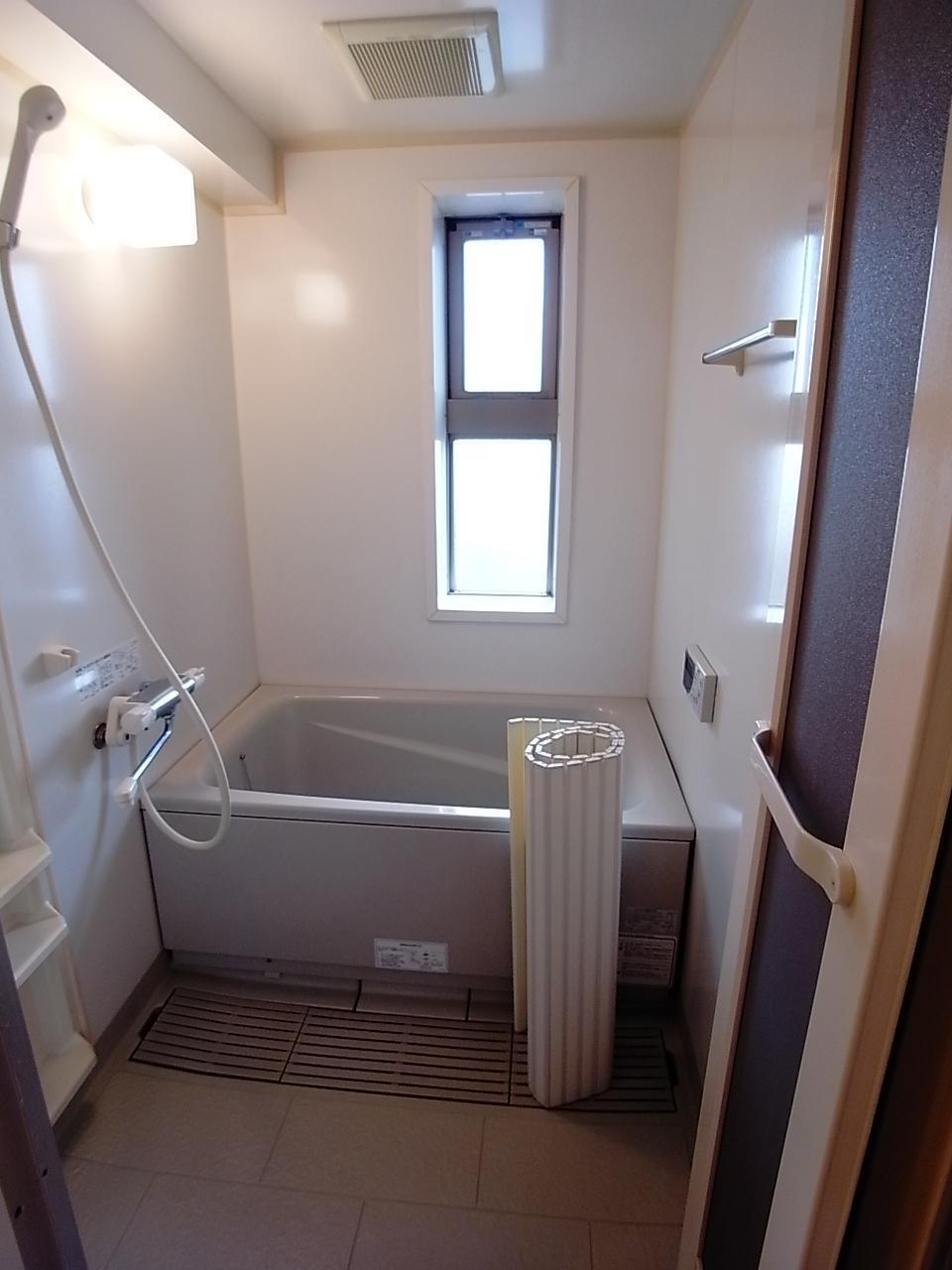 洗面設備　同じ間取りの別部屋の写真です