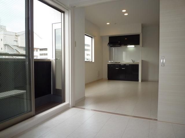 居室・リビング　振分けで広々使えるリビング