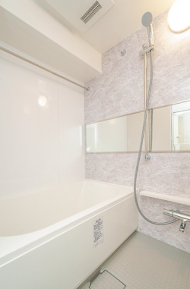 バス・シャワールーム　Ｓｕｎｎｙ　Ｓｉｄｅ　Ｆｏｒｅｓｔ