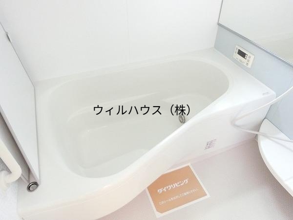 バス・シャワールーム　大型浴槽！追い焚き可！