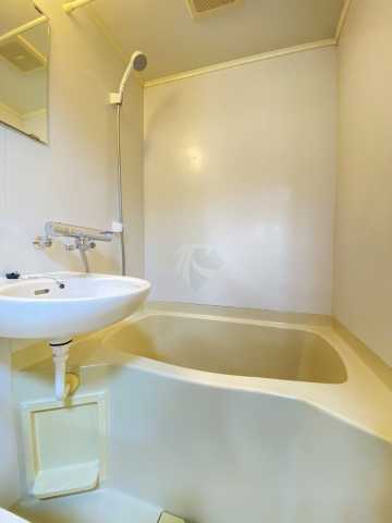 バス・シャワールーム　ミレニアム新井