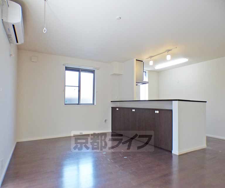 居室・リビング　北山駅徒歩３分の綺麗な３ＬＤＫマンションです。