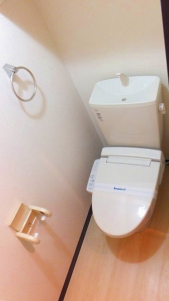 その他　温水洗浄便座付き