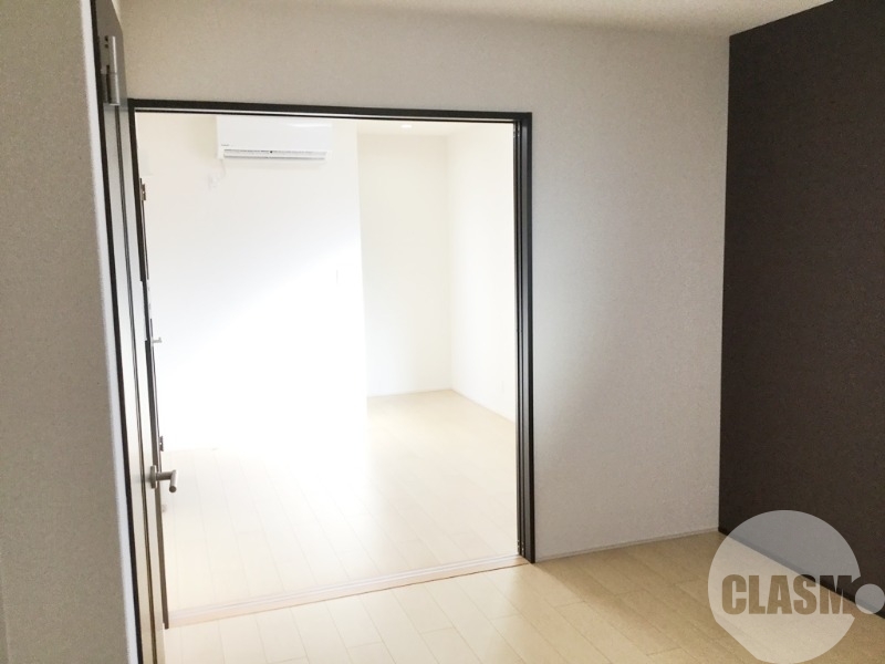 居室・リビング　フローリングだからお掃除が楽♪