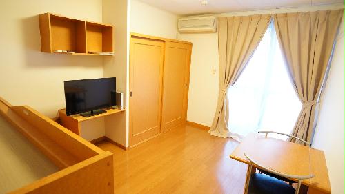 居室・リビング　同タイプ物件の為、実際とは多少異なる場合がございます。