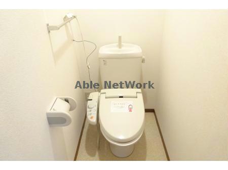 トイレ　ウォシュレット付き