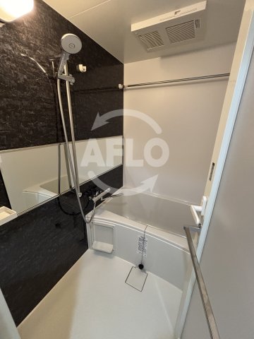 バス・シャワールーム　スプランディッド上本町WESTII　浴室