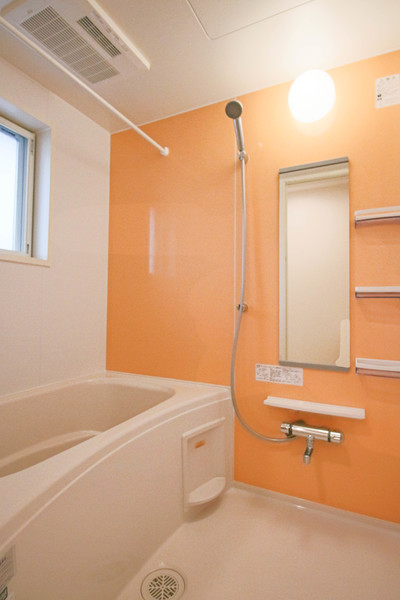 バス・シャワールーム　同じ建物の別なお部屋