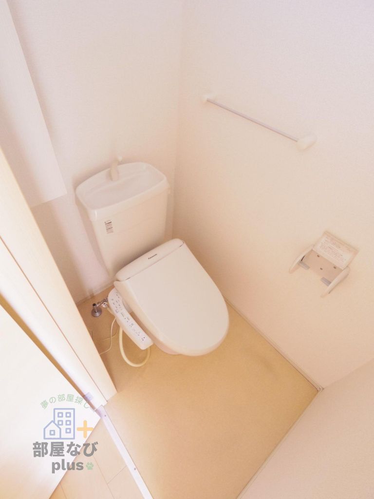 トイレ　※他号室写真です