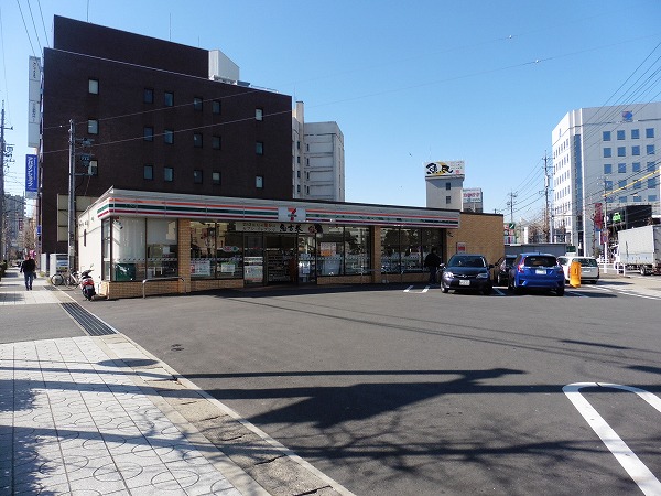コンビニ　セブンイレブン 刈谷相生町店（コンビニ）まで351m