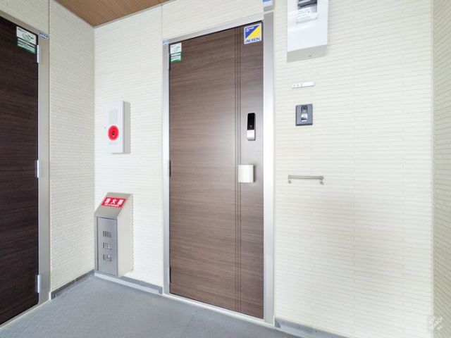 Noble raffiner戸塚東の玄関写真