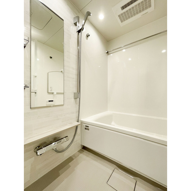 バス・シャワールーム　ゆったり過ごせるお風呂です