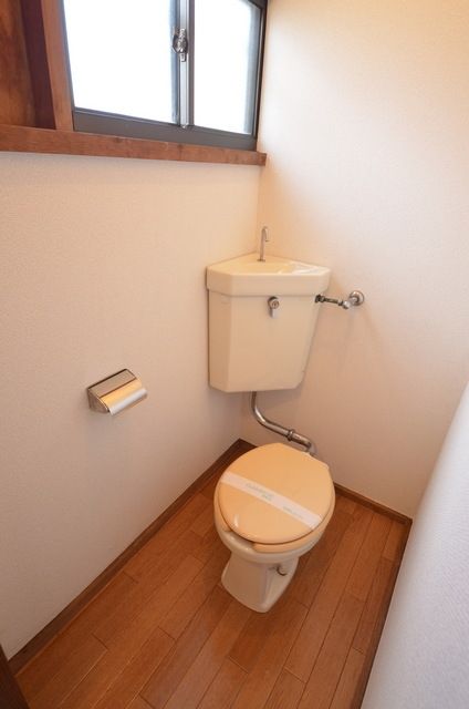 トイレ　★お部屋探しは株式会社タウンハウジング東京まで★