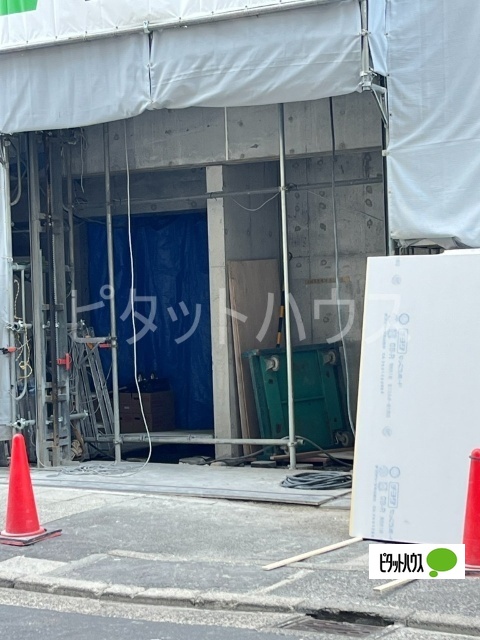 エントランス　建築中