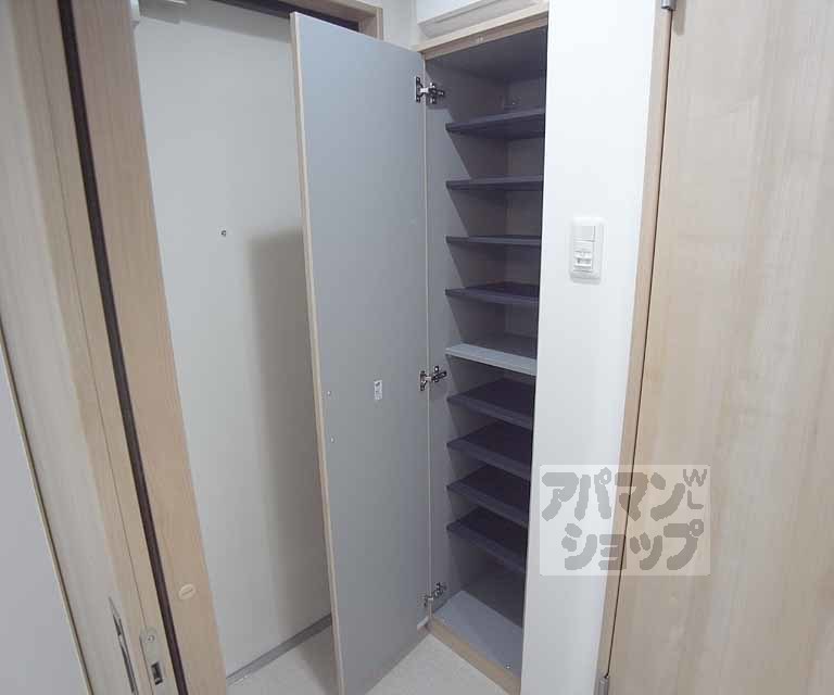 収納　たくさん入る靴箱です。