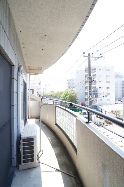 バルコニー　参考写真（同建物別部屋のものです）