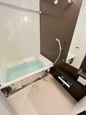 バス・シャワールーム　別部屋の参考写真です