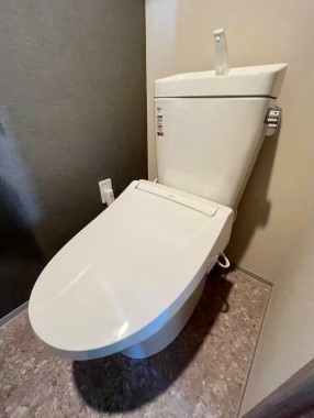 トイレ　別部屋の参考写真です