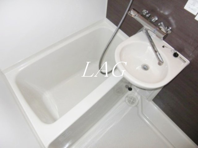 バス・シャワールーム　お風呂です。