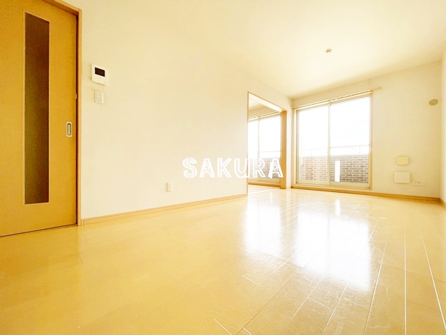 居室・リビング　使いやすい形の為、レイアウトを楽しめます♪