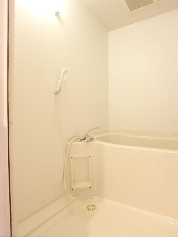 バス・シャワールーム　図面と現状に相違がある場合には現状を優先