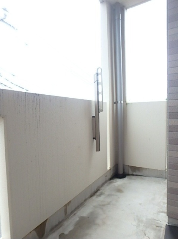 バルコニー　図面と現状に相違がある場合には現状を優先