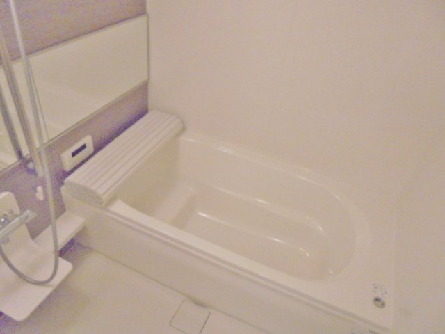 バス・シャワールーム　追い焚き機能付き