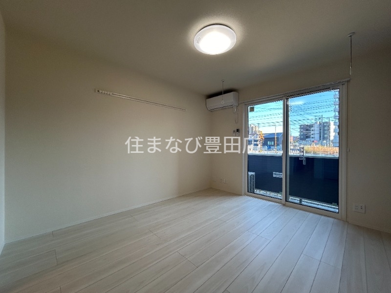 居室・リビング　同型別部屋写真