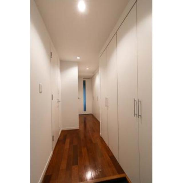 玄関　※写真は同タイプ住戸です。