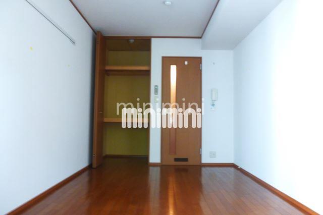 その他部屋・スペース　窓側から見た居室