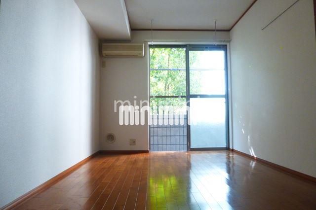 居室・リビング　広めの居室♪