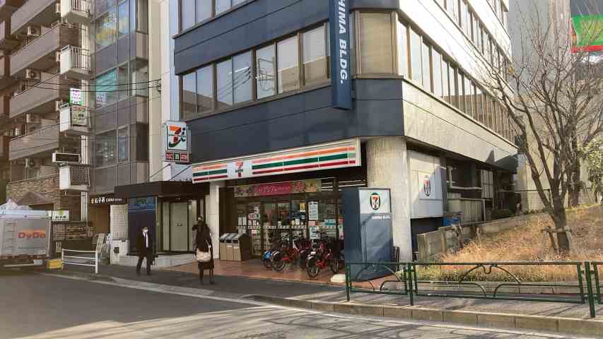 コンビニ　セブン－イレブン日本橋小網町店（コンビニ）まで543m