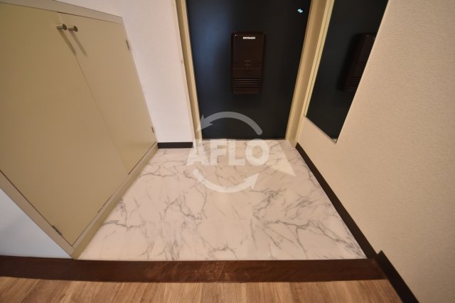 玄関　テン・フォーティー　玄関