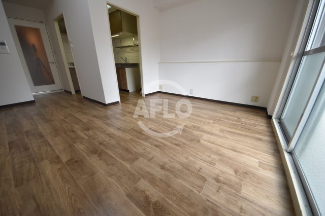 居室・リビング　テン・フォーティー　リビング