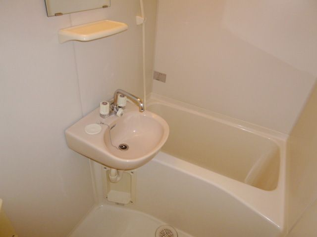 バス・シャワールーム　★お部屋探しはタウンハウジング高幡不動店まで★