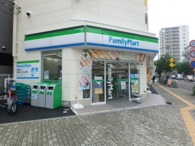 コンビニ　ファミリーマート田端新町三丁目店（コンビニ）まで600m