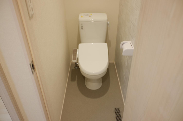ハーモニーテラス東野八反畑町IIのトイレ写真