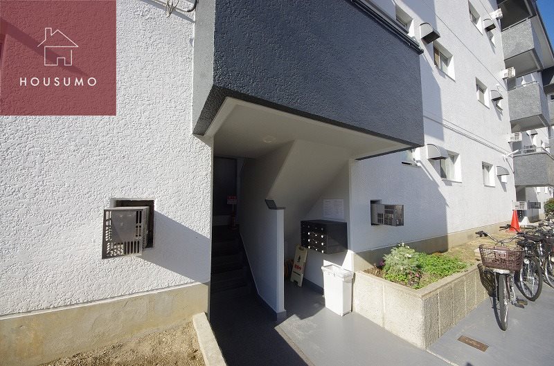 エントランス　建物の内部です