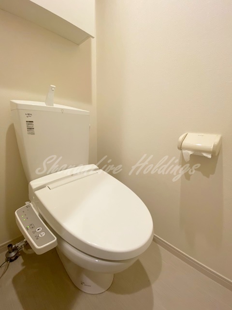 トイレ　温水洗浄便座付き♪