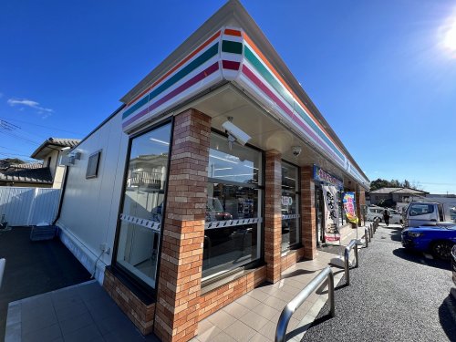 コンビニ　セブンイレブン 四街道美しが丘店（コンビニ）まで273m