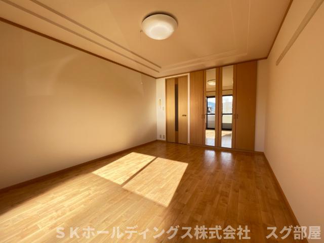 居室・リビング　室内