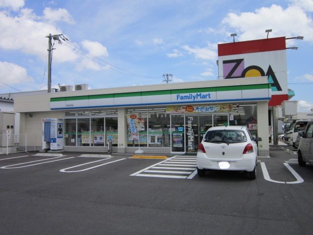 コンビニ　ファミリーマート岡山新福店（コンビニ）まで500m