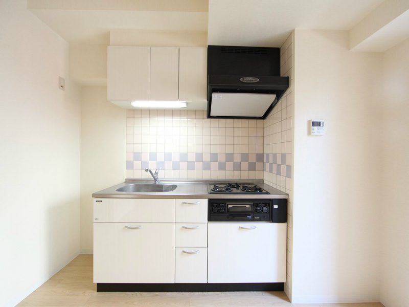 キッチン　システムキッチン（ガス3口グリル）冷蔵庫レンジ等用意できます