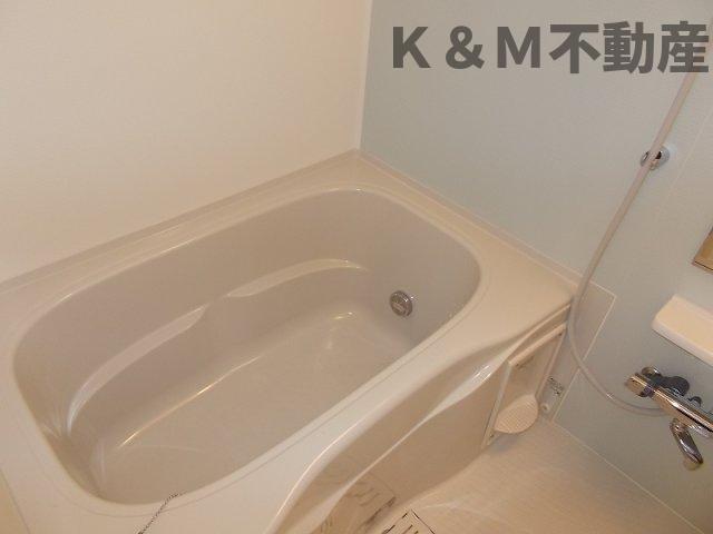 バス・シャワールーム　ゆったり過ごせるお風呂です