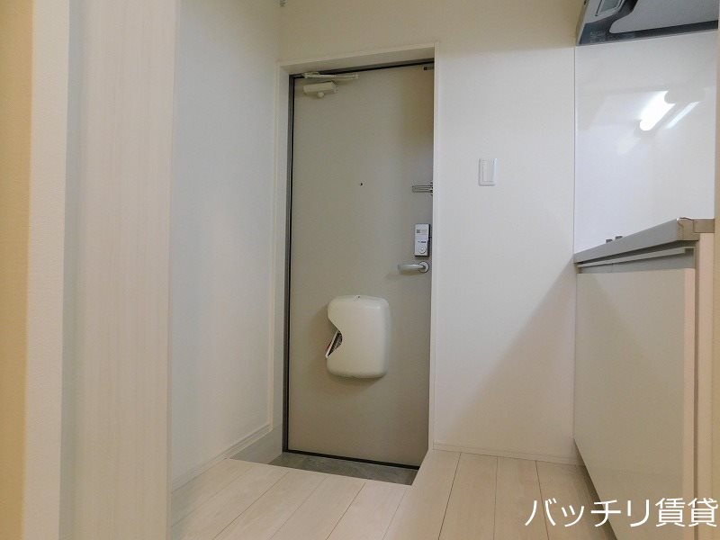 玄関　画像は、同型タイプの為、現状を優先いたします。