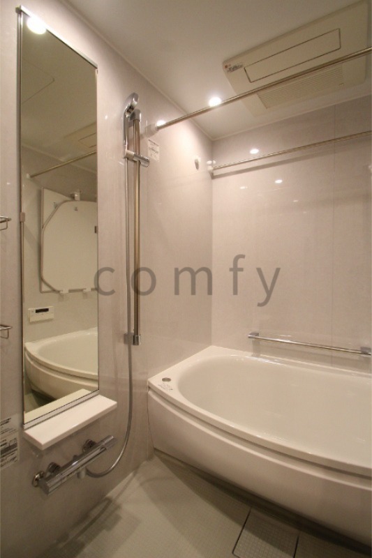 バス・シャワールーム　バスルーム