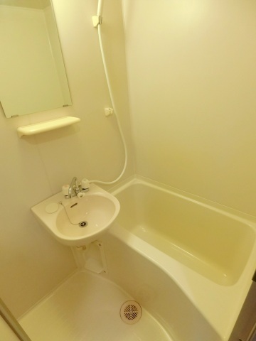 バス・シャワールーム　広い浴室