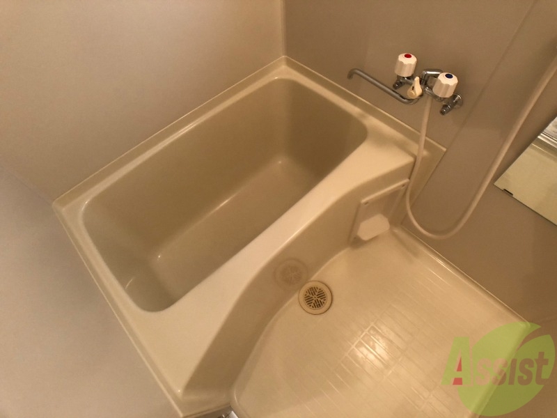 バス・シャワールーム　お風呂です。ゆっくりお風呂につかるのも体に良いですね～